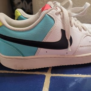 Nike Court Vision Low